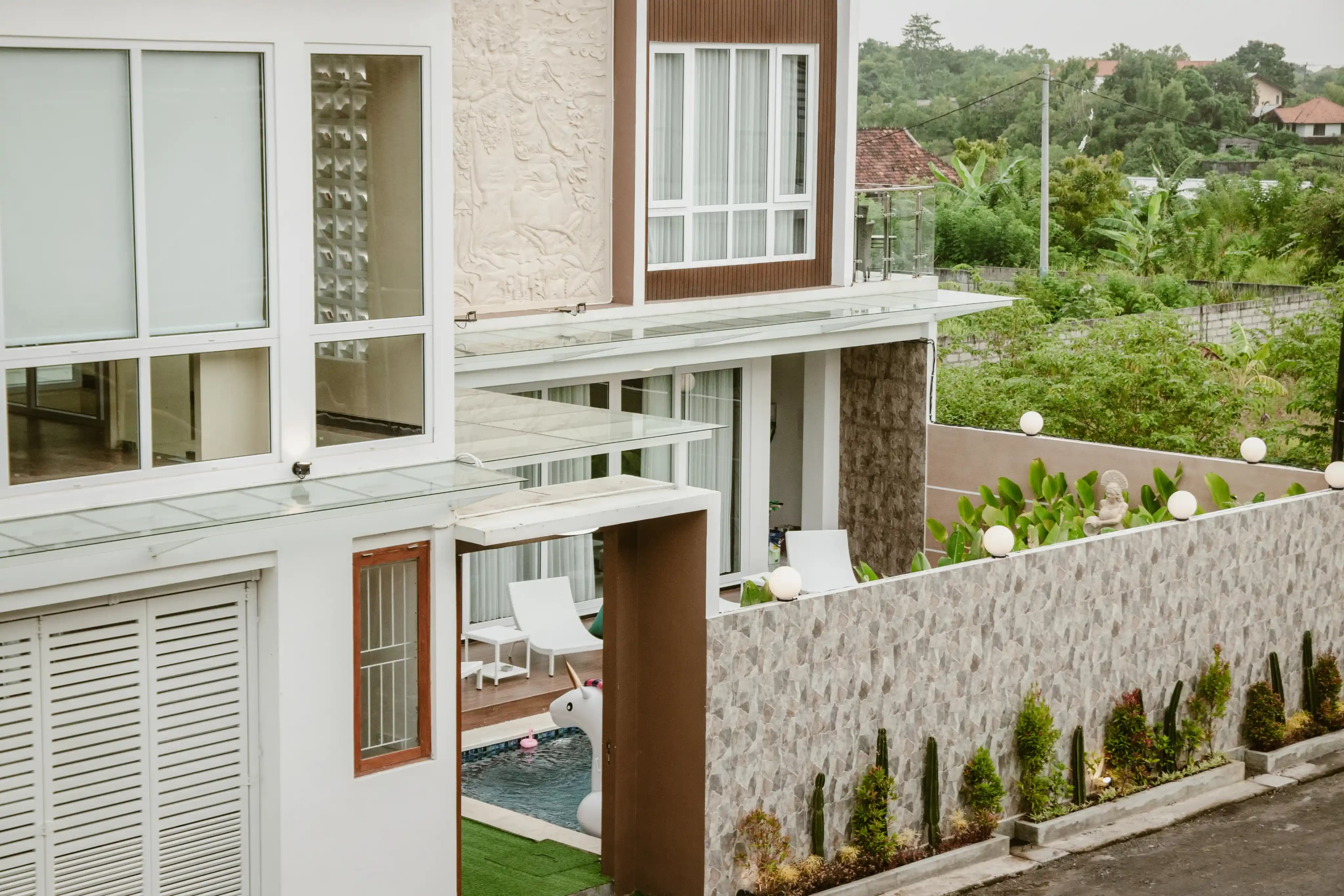 villa thumbnail